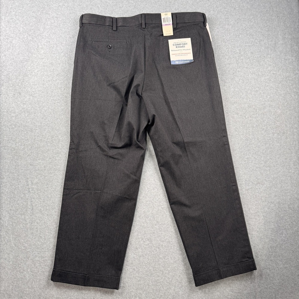 Dockers Comfort Khaki Pants Mens 38x29 Gray Pleated Relaxed Fit Stretch NEW - Picture 2 of 8